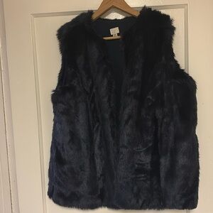 A NEW DAY Gorgeous Midnight Blue Faux Fur Vest
